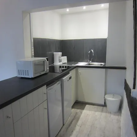 De La Rougemare Apartment